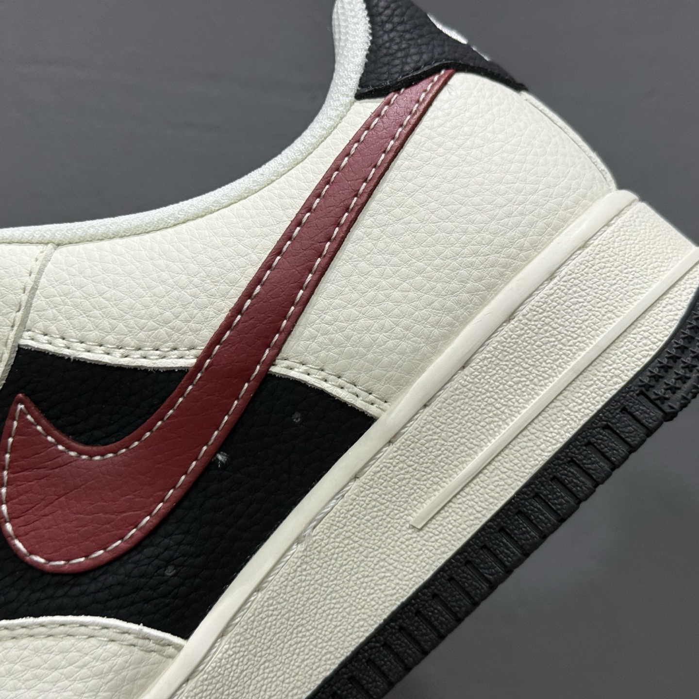 260 Bape x Nike Air Force 1 米黑拼接酒红 QW5836-007-Chinese UA Cheap High Quatity Brand Clothes Bags handbags Sneakers wholesale wholesaler seller from China Factory suppliers Fashion Clothing Shoes best Quality Beautiful Price 260 Bape x Nike Air Force 1 米黑拼接酒红 QW5836-007