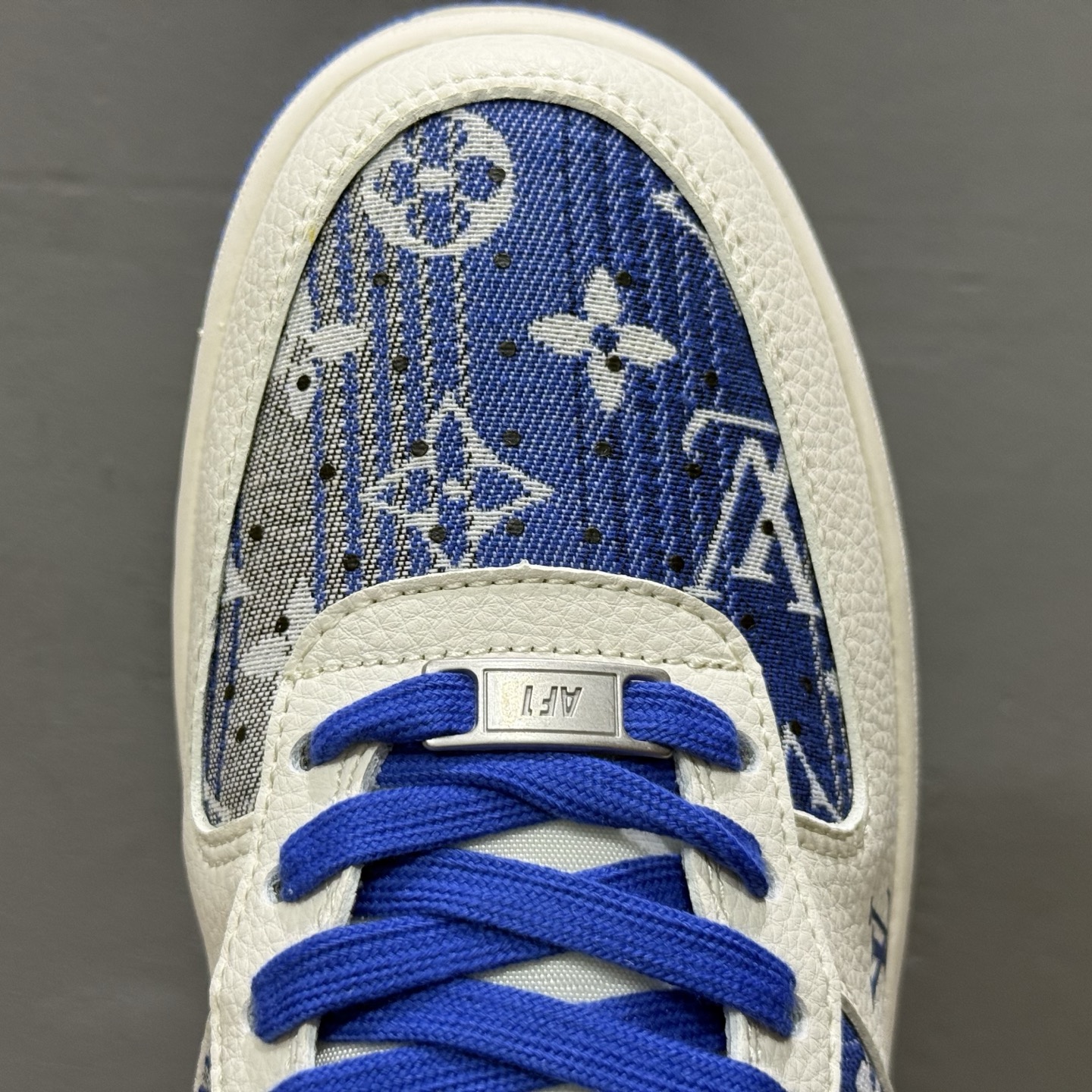 ￥260 Nike Air Force 1'07 Low LV联名 花布蓝勾 空军一号低帮休闲板鞋 XS1958-584