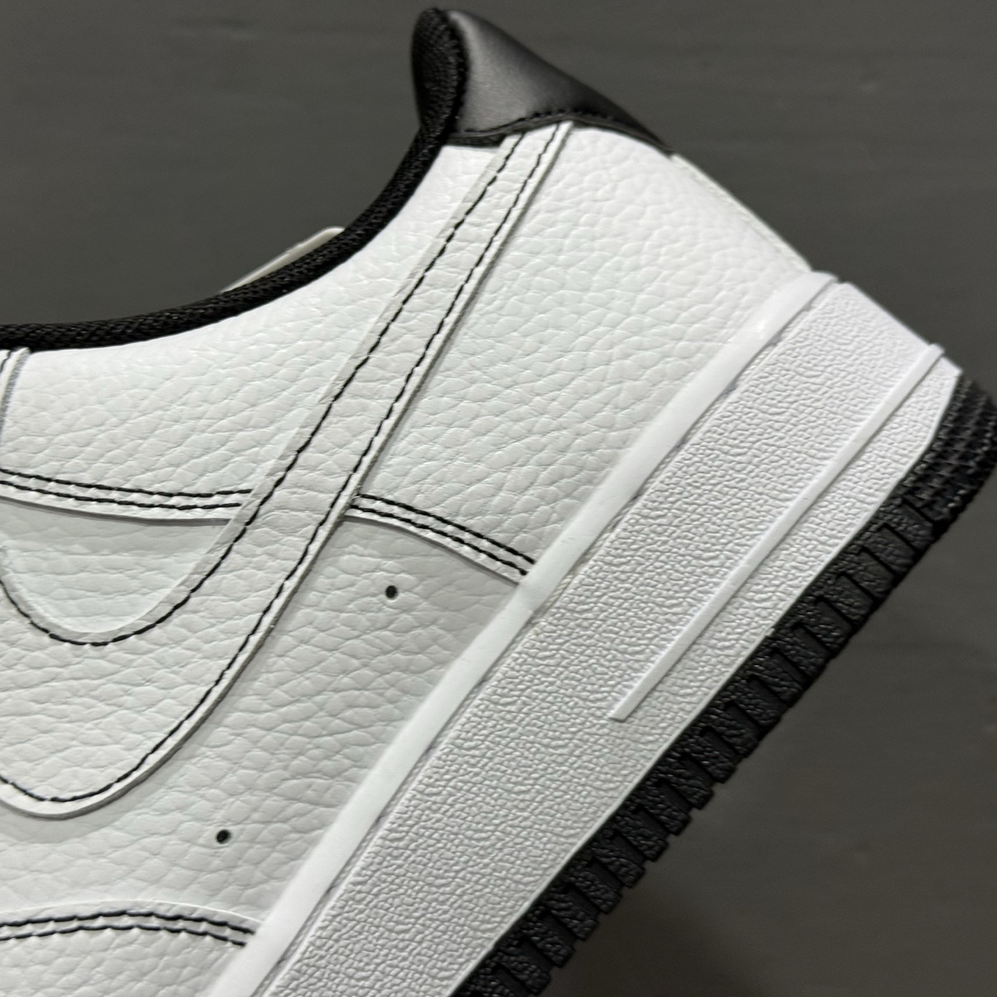 200 Nike Air Force 1 Low 07 白黑小勾 IB6543-101