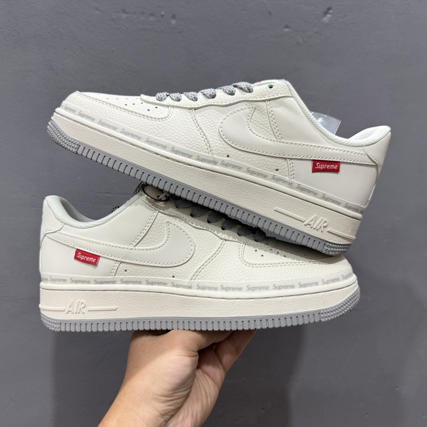 260 独家实拍Nike Air Force 1‘07 Low Supreme联名 米灰弹幕 空军一号低帮休闲板鞋 XX3168-205