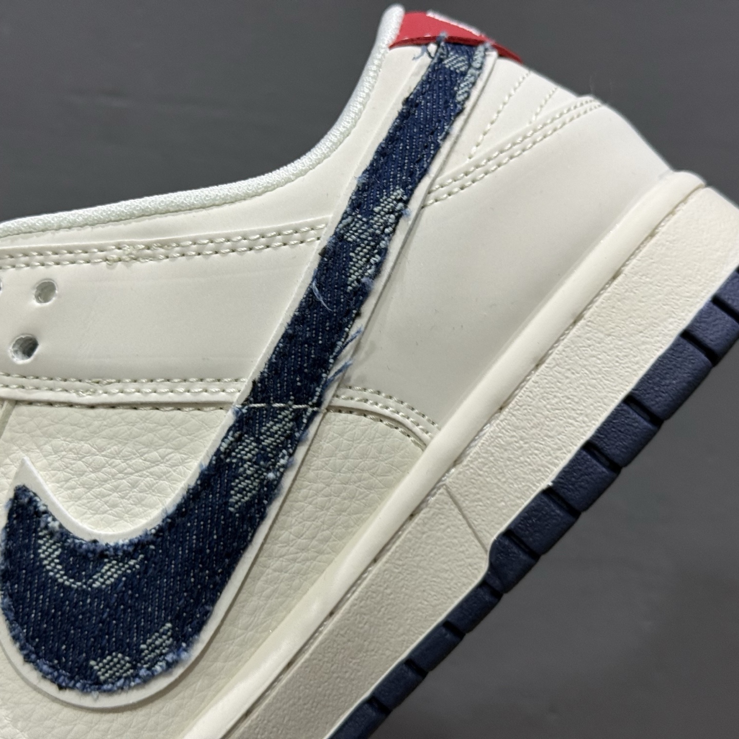 280 Nike Air Dunk LOW 1“LV联名——牛仔蓝红 ”经典牛仔蓝红搭配 满天星鞋带 JP1628-037-Chinese UA Cheap High Quatity Brand Clothes Bags handbags Sneakers wholesale wholesaler seller from China Factory suppliers Fashion Clothing Shoes best Quality Beautiful Price 280 Nike Air Dunk LOW 1“LV联名——牛仔蓝红 ”经典牛仔蓝红搭配 满天星鞋带 JP1628-037