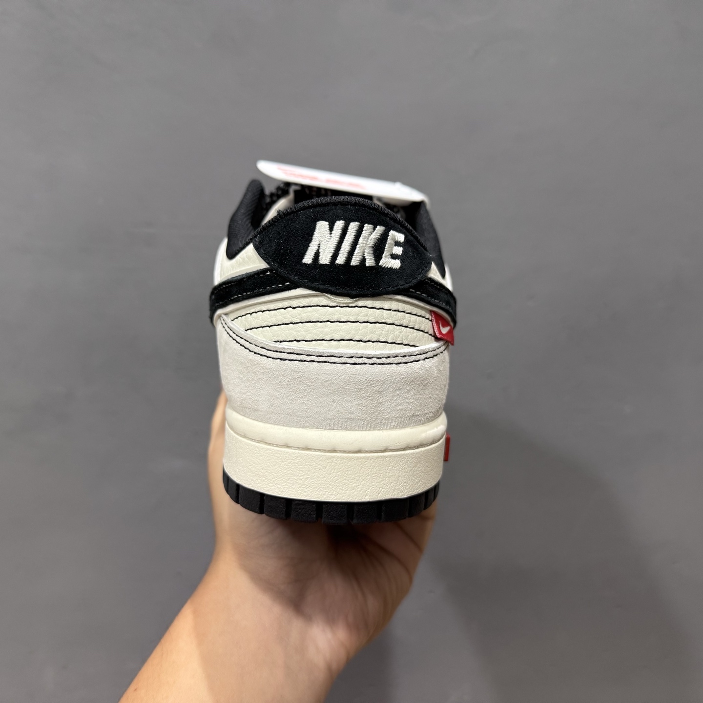 220 Nike SB Dunk Low x Stussy 米黑小钩橙布标 MM1089-017