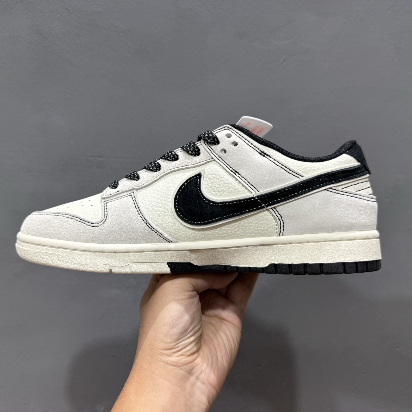 220 Nike SB Dunk Low x Stussy 米黑小钩橙布标 MM1089-017