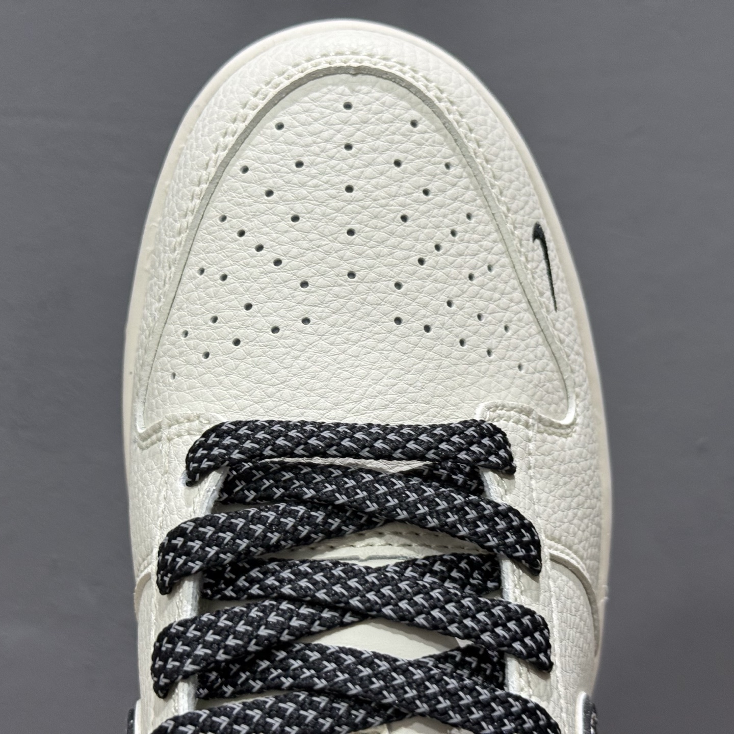 220 Nike SB Dunk Low x Stussy 米黑小钩橙布标 MM1089-002