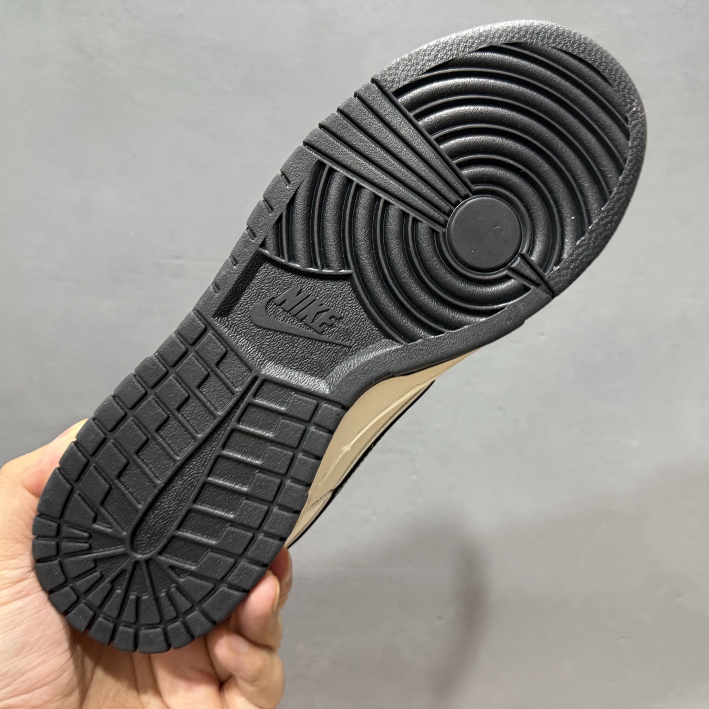 220 Nike SB Dunk Low x Stussy 米黑小钩橙布标 MM1089-002