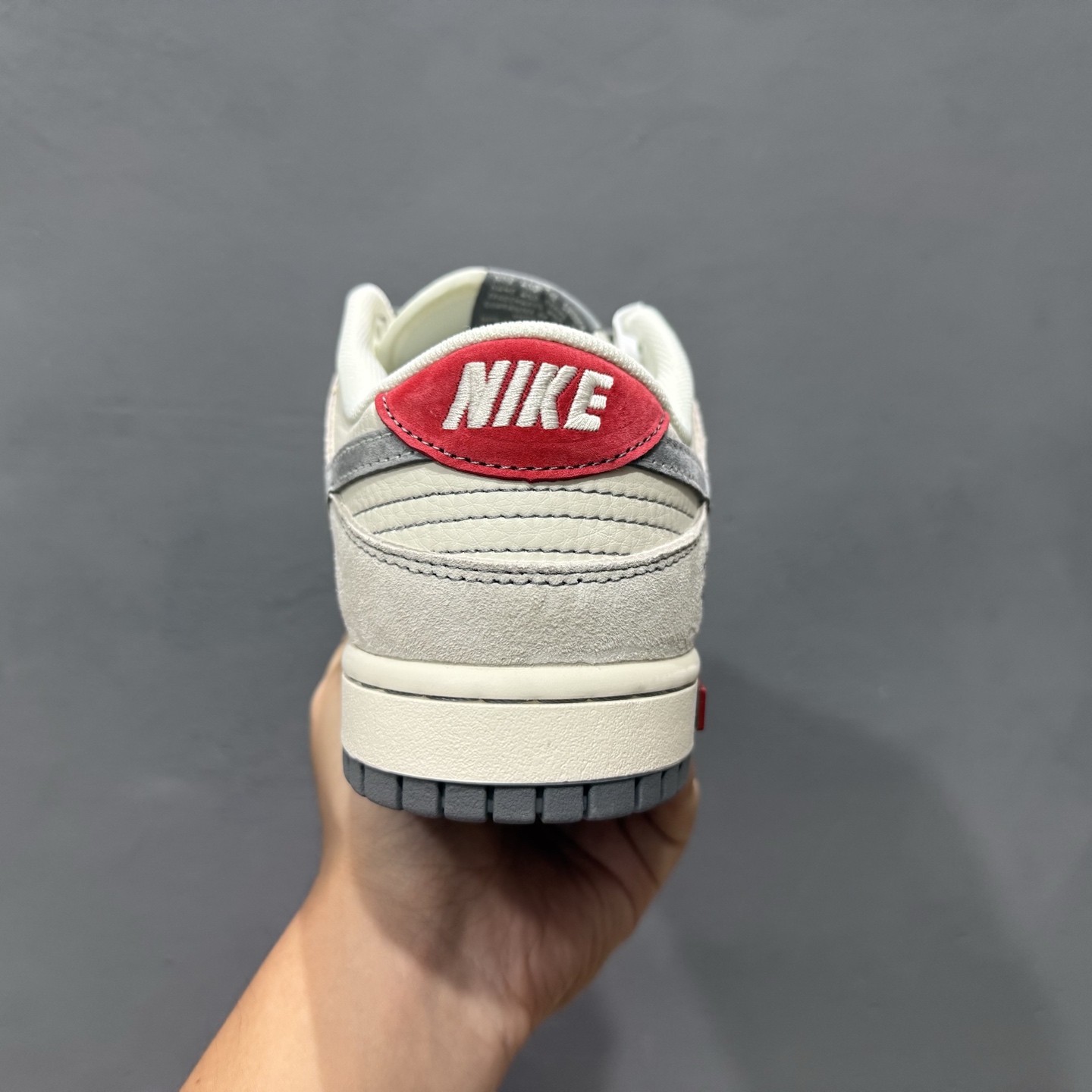 220 Nike SB Dunk Low x Stussy 米黑小钩橙布标 MM1089-033