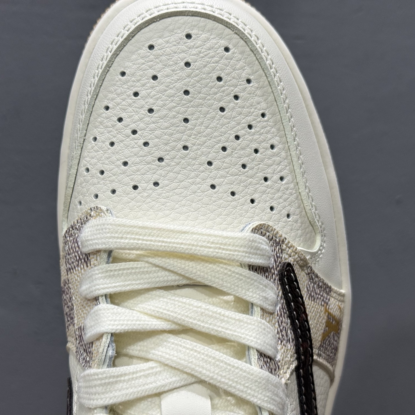 280 独家实拍Travis Scott x Fragment Design x Air Jordan 1 Low OG SP AJ1 乔1 LV联名 米棕方格 低帮文化休闲板鞋 XS7089-617