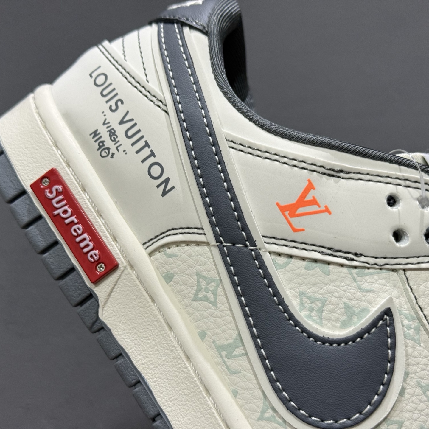 280 独家实拍Nike SB Dunk Low 双勾三方联名 周年高端定制 低帮休闲板鞋 YX5066-363-Chinese UA Cheap High Quatity Brand Clothes Bags handbags Sneakers wholesale wholesaler seller from China Factory suppliers Fashion Clothing Shoes best Quality Beautiful Price 280 独家实拍Nike SB Dunk Low 双勾三方联名 周年高端定制 低帮休闲板鞋 YX5066-363