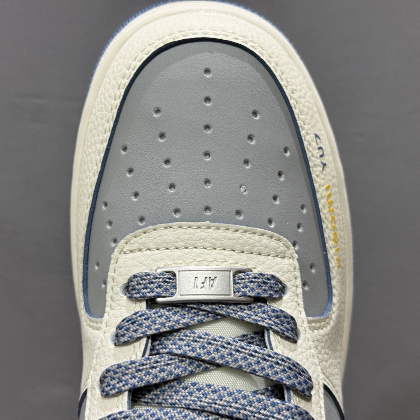 ¥260 Nike Air Force 1'07 Low 小米联名 YU7蓝 空军一号低帮休闲板鞋 XX3168-218-Chinese UA Cheap High Quatity Brand Clothes Bags handbags Sneakers wholesale wholesaler seller from China Factory suppliers Fashion Clothing Shoes best Quality Beautiful Price ¥260 Nike Air Force 1'07 Low 小米联名 YU7蓝 空军一号低帮休闲板鞋 XX3168-218