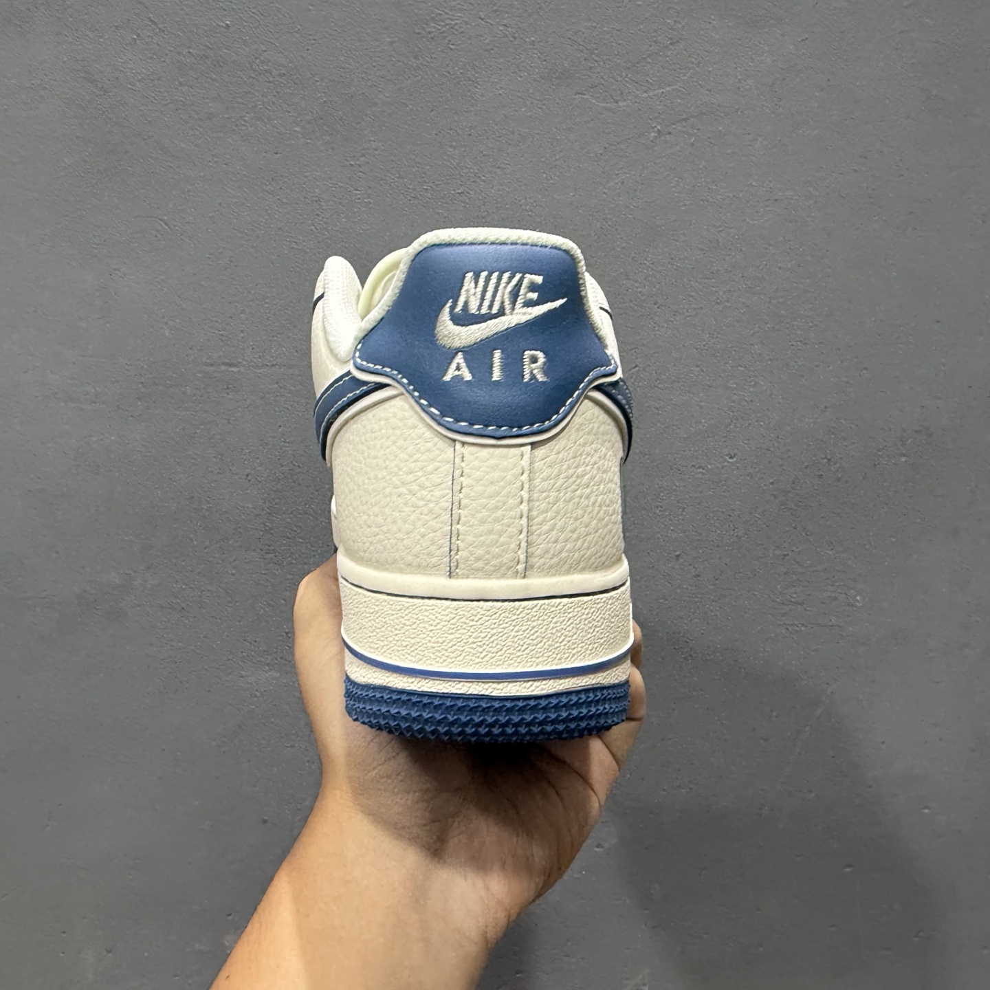 ¥260 Nike Air Force 1'07 Low 小米联名 YU7蓝 空军一号低帮休闲板鞋 XX3168-218-Chinese UA Cheap High Quatity Brand Clothes Bags handbags Sneakers wholesale wholesaler seller from China Factory suppliers Fashion Clothing Shoes best Quality Beautiful Price ¥260 Nike Air Force 1'07 Low 小米联名 YU7蓝 空军一号低帮休闲板鞋 XX3168-218
