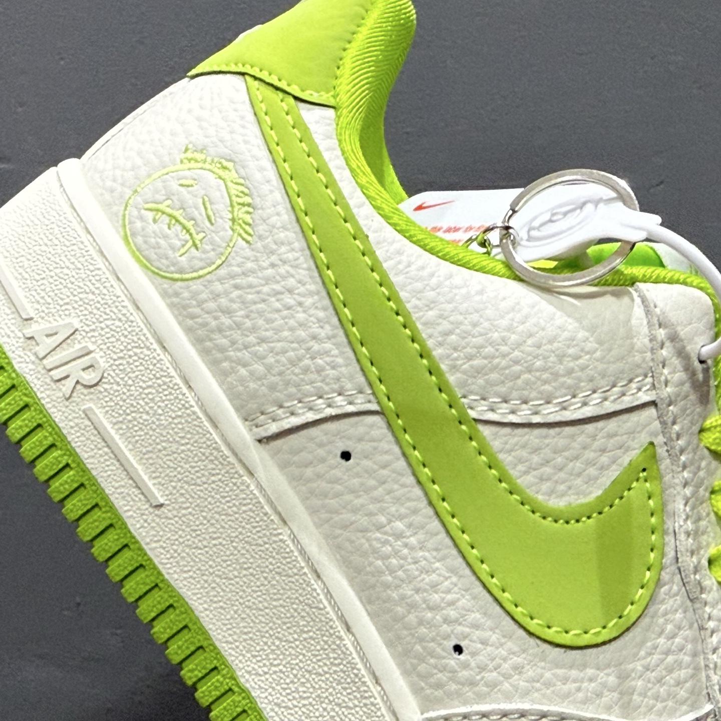 ￥260 Nike Air Force 1'07 Low 苹果绿 空军一号低帮休闲板鞋 DF0188-070