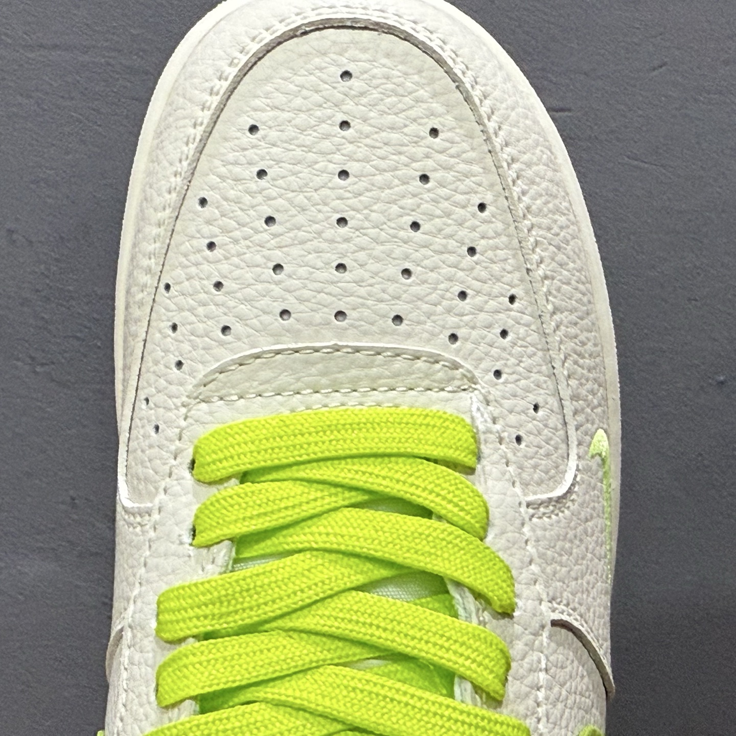 ￥260 Nike Air Force 1'07 Low 苹果绿 空军一号低帮休闲板鞋 DF0188-070