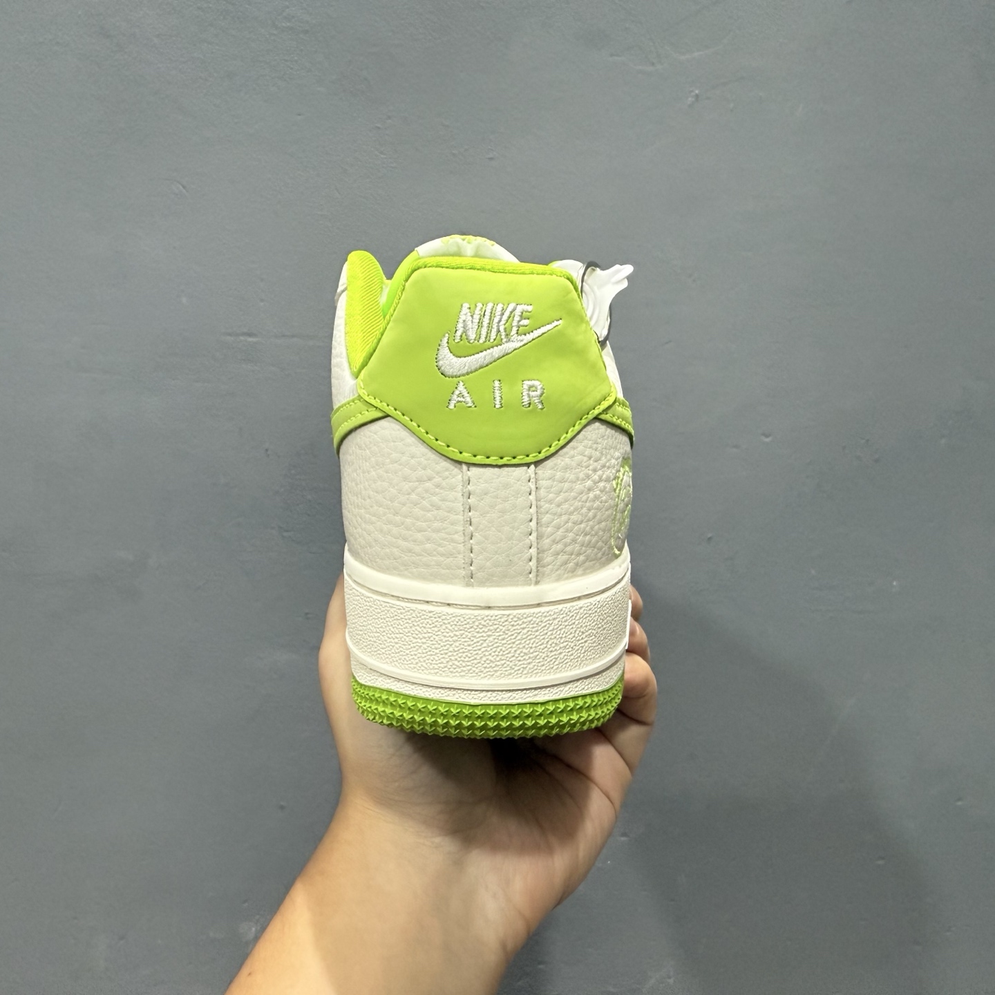 ￥260 Nike Air Force 1'07 Low 苹果绿 空军一号低帮休闲板鞋 DF0188-070