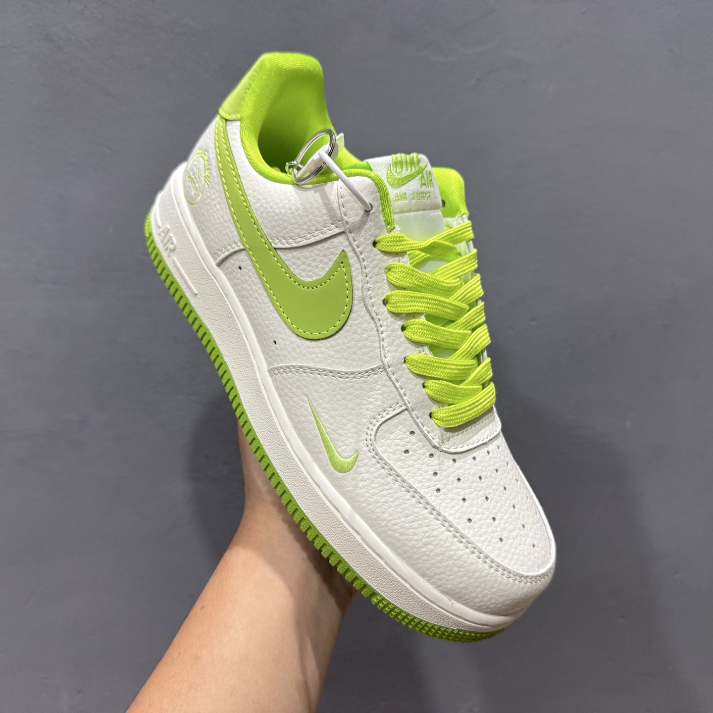 ￥260 Nike Air Force 1'07 Low 苹果绿 空军一号低帮休闲板鞋 DF0188-070