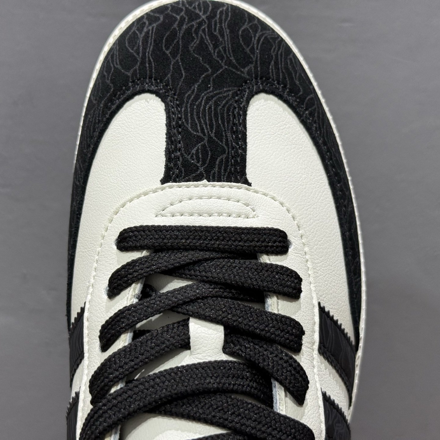 220 Adidas Originals Samba OG ‘DIY’桑巴舞系列-SUP联名 夏季时尚百搭低帮休闲运动板鞋 黑白 GJ75807