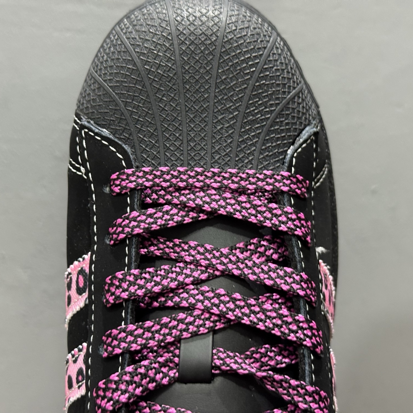 240 #纯原 CLOT x AD Originals Superstar #贝壳头粉红豹联名限定 AD8018-Chinese UA Cheap High Quatity Brand Clothes Bags handbags Sneakers wholesale wholesaler seller from China Factory suppliers Fashion Clothing Shoes best Quality Beautiful Price 240 #纯原 CLOT x AD Originals Superstar #贝壳头粉红豹联名限定 AD8018