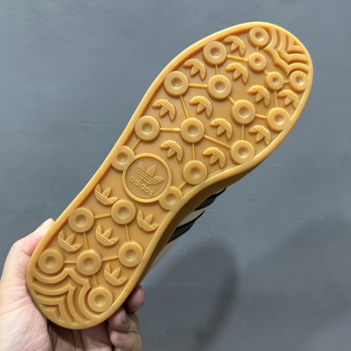 220 adidas 德训鞋 “闪电联名”高 舒适百搭 低帮休闲板鞋 SC9207-722