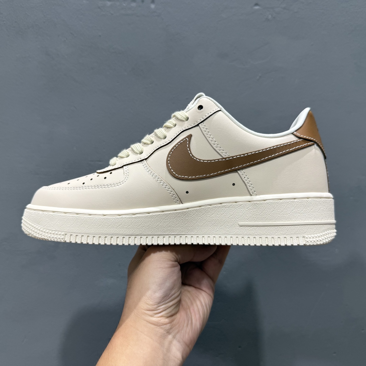 200 Nike Air Force 1'07 Low 空军一号低帮休闲板鞋 IB8865-221