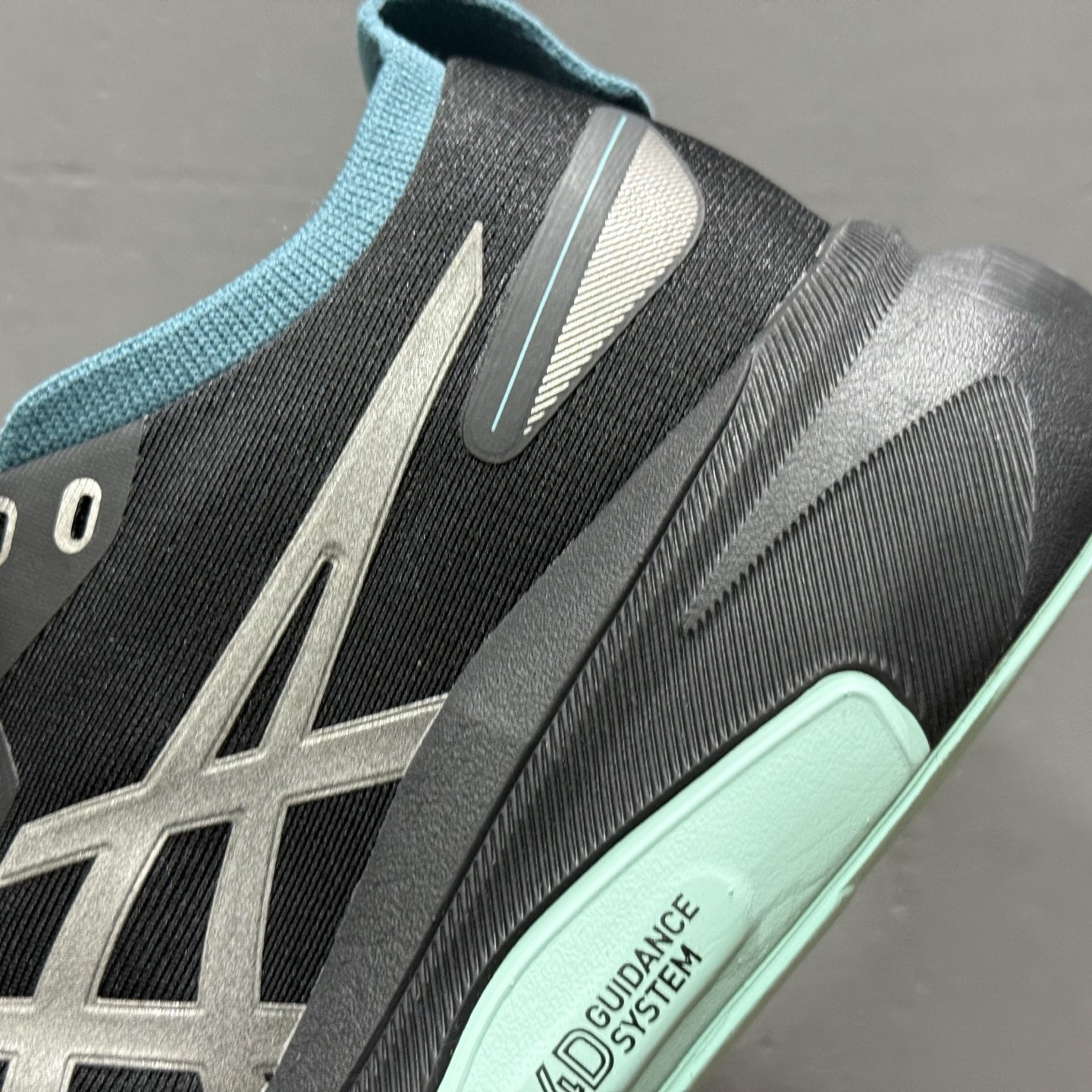 180 Asics Gel-Kayano 31 黑蓝银 亚瑟士系列复古舒适织物休闲跑步鞋 1011C100-001