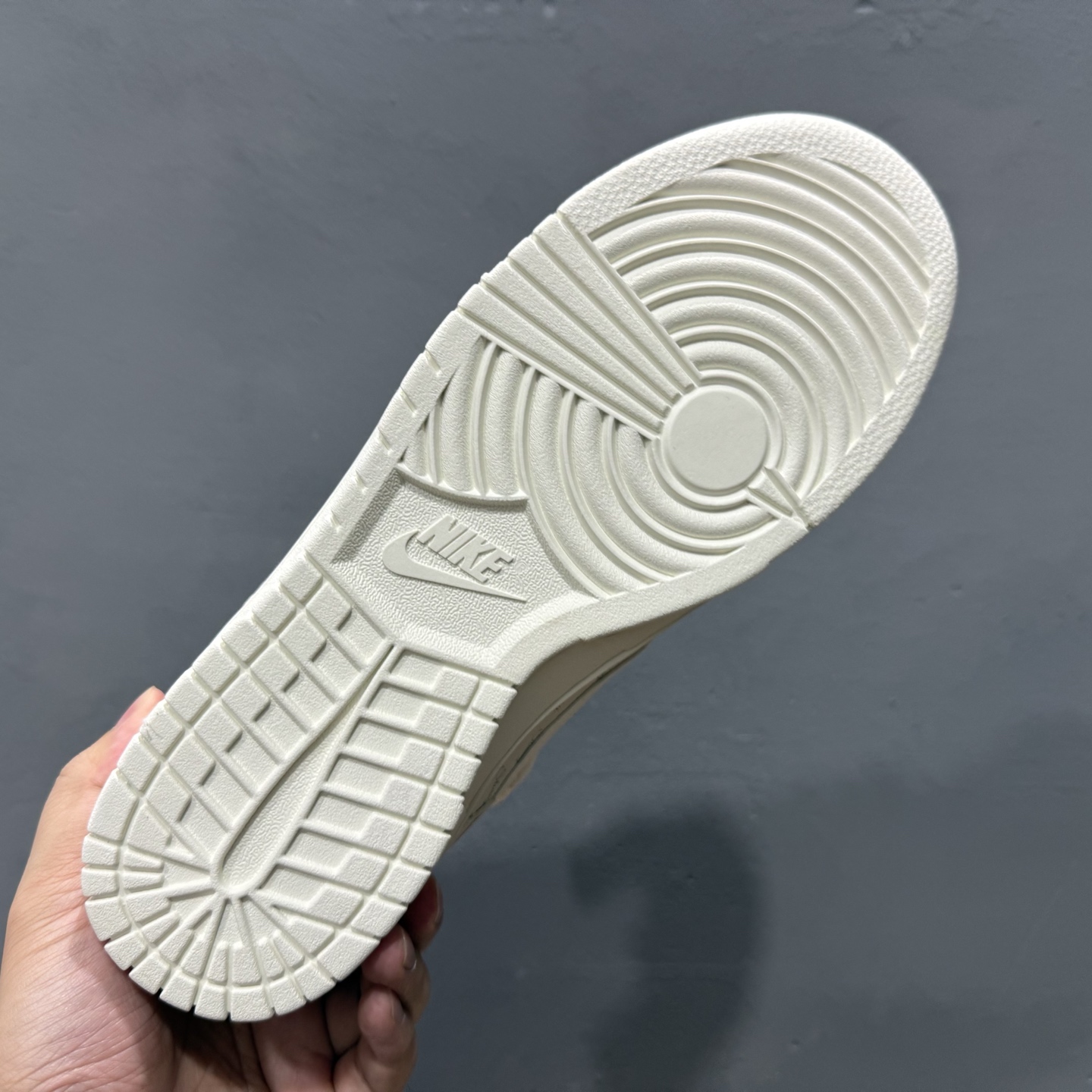 200 Nike Jordan Air Jordan 1“斯图西联名——黑红抽绳” 高端定制 低帮 SJ9950