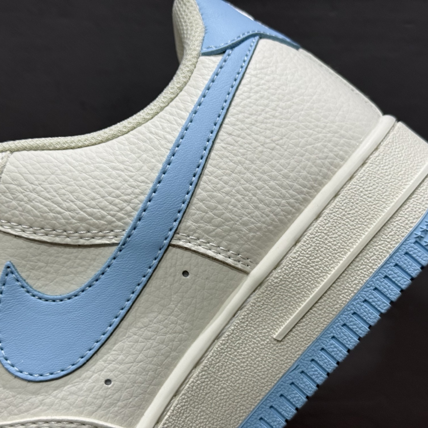 ￥260 Nike Air Force 1'07 Low 米蓝浪花 空军一号低帮休闲板鞋 CS5288-027