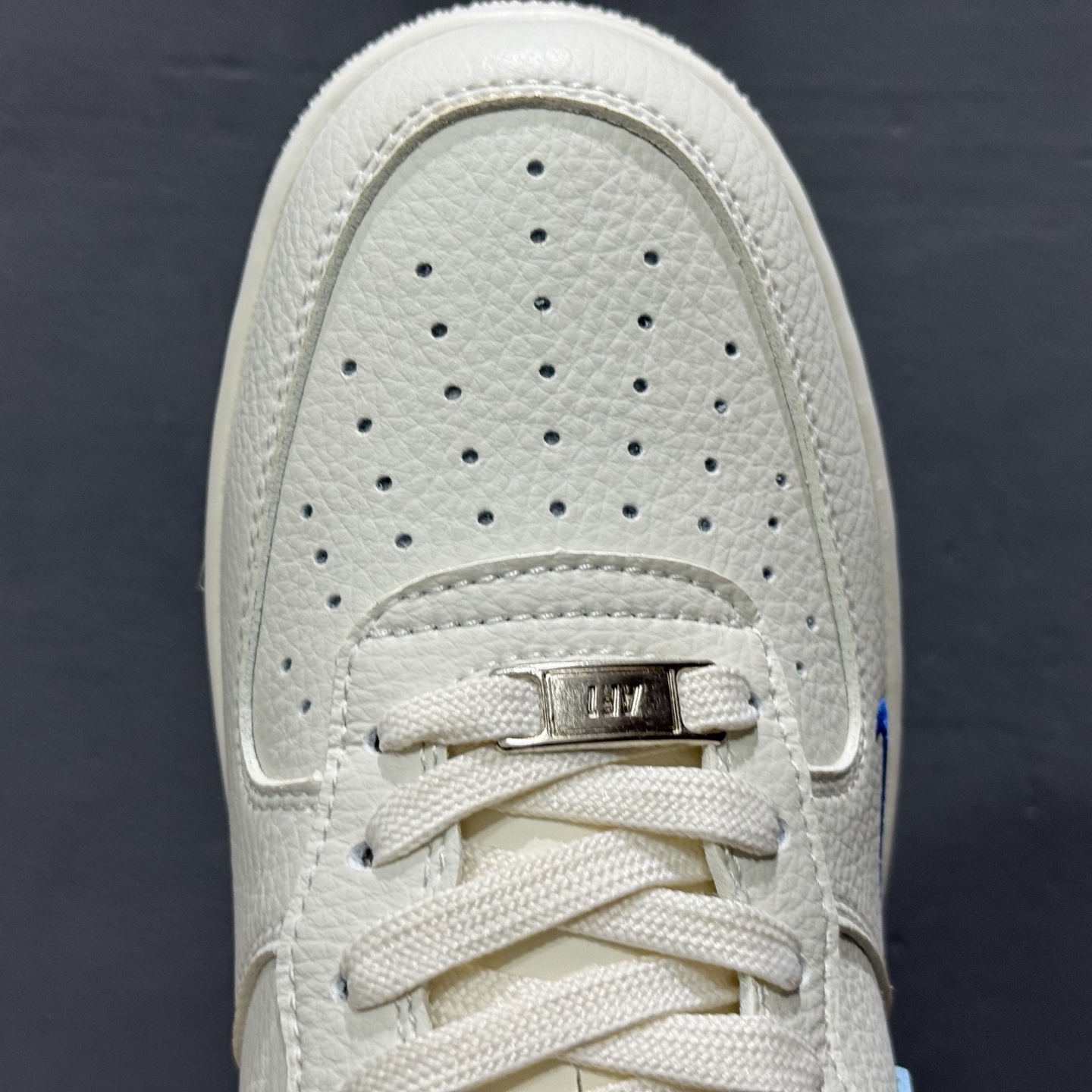 ￥260 Nike Air Force 1'07 Low 米蓝浪花 空军一号低帮休闲板鞋 CS5288-027