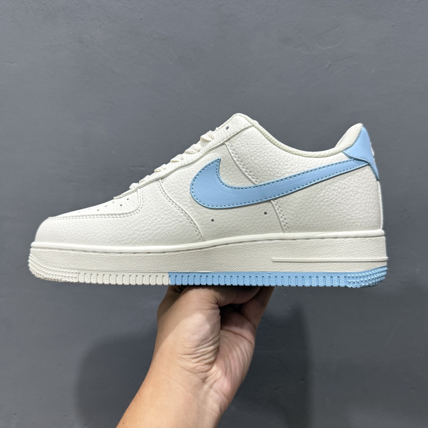 ￥260 Nike Air Force 1'07 Low 米蓝浪花 空军一号低帮休闲板鞋 CS5288-027