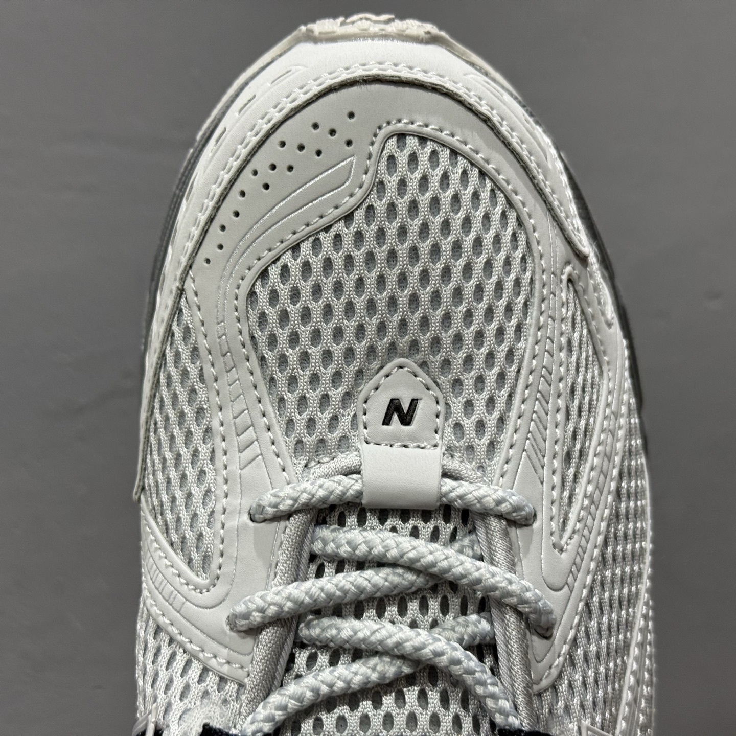 ￥220 New Balance 1906系列复古老爹风休闲运动慢跑鞋 U1906ROA