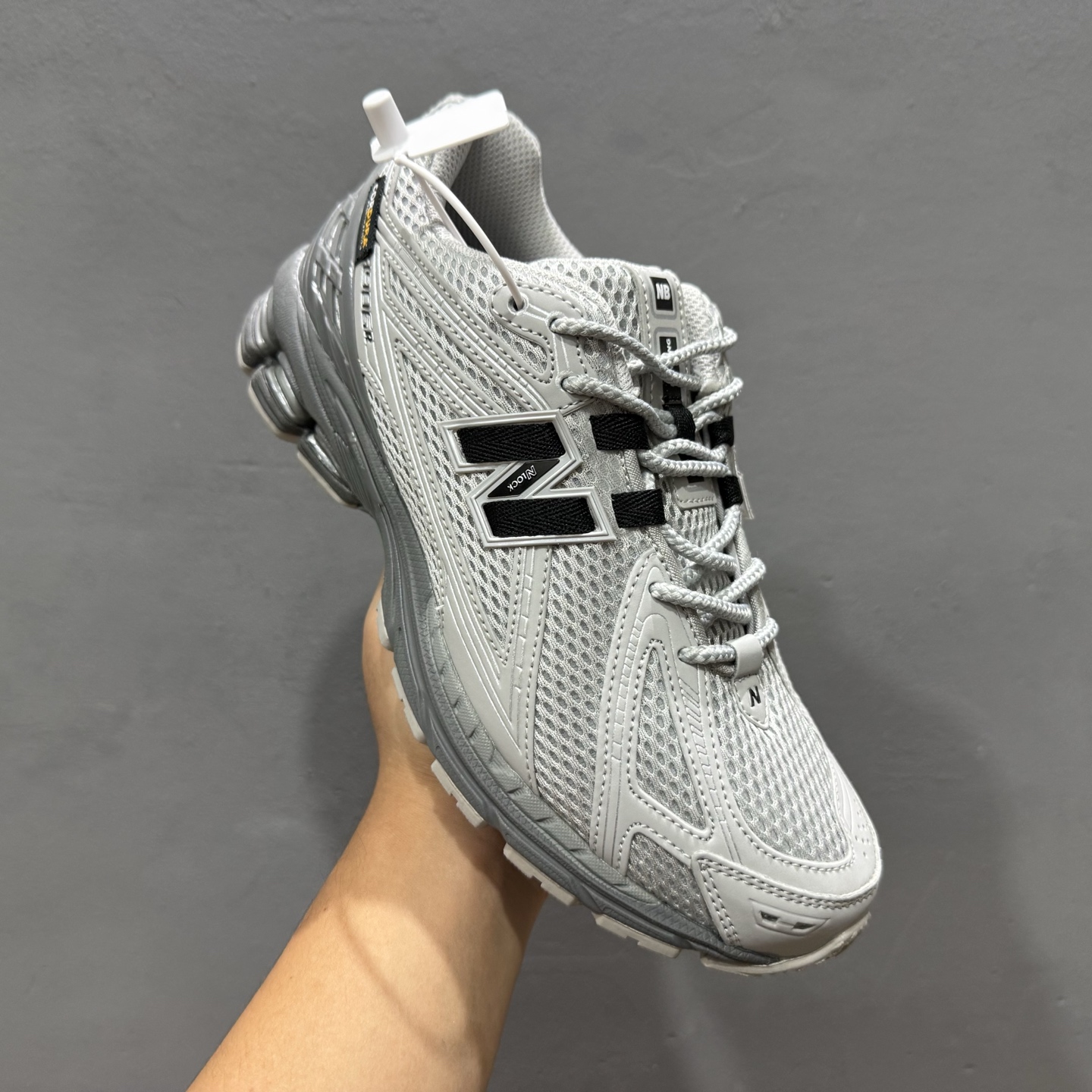 ￥220 New Balance 1906系列复古老爹风休闲运动慢跑鞋 U1906ROA
