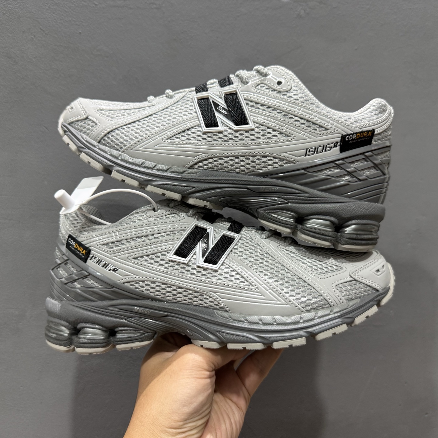 ￥220 New Balance 1906系列复古老爹风休闲运动慢跑鞋 U1906ROA