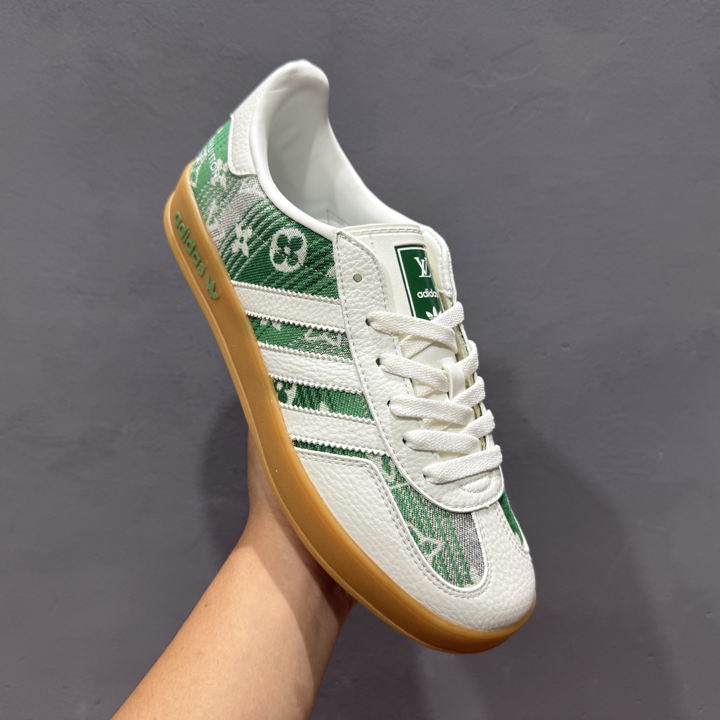 220 adidas 德训鞋 “闪电联名”高端定制 SC9207-733