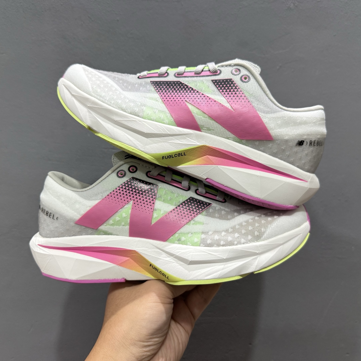 160 New Balance FuelCell Rebel V4 低帮防滑耐磨百搭休闲跑步鞋 MFCPZSR4