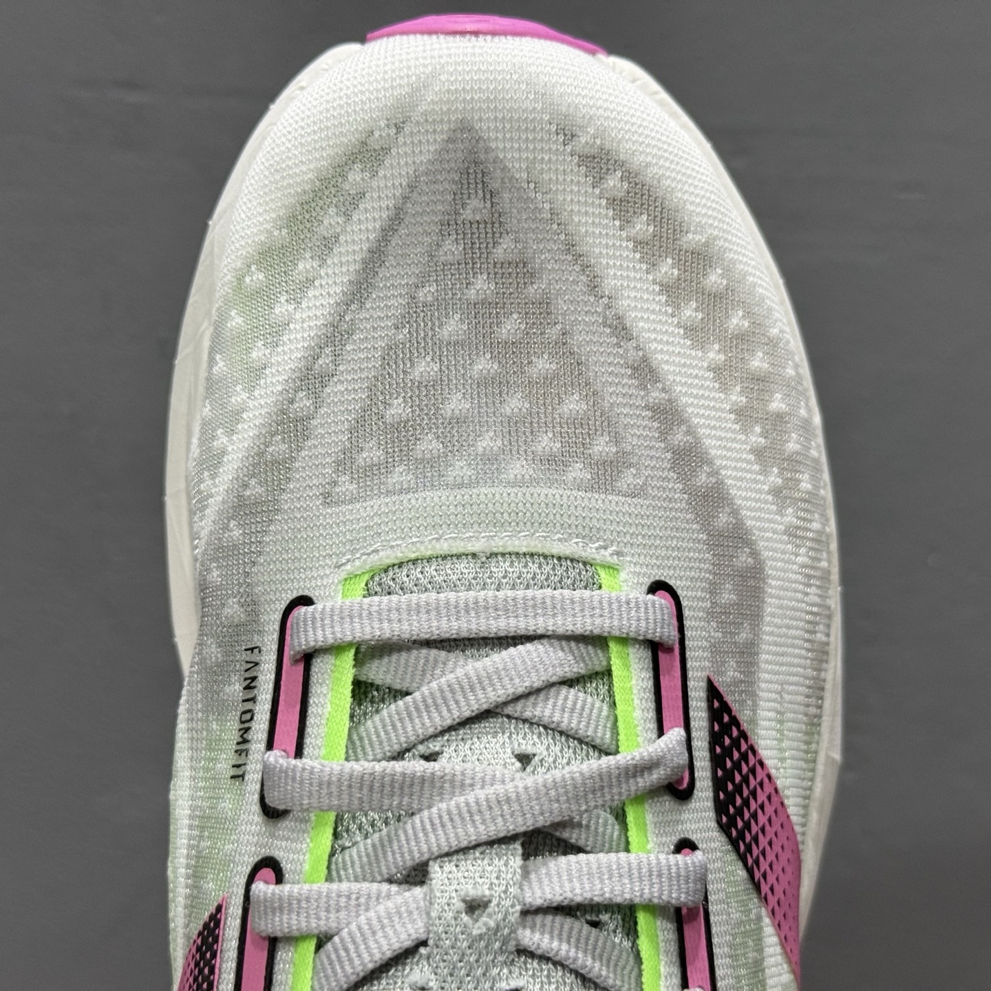 160 New Balance FuelCell Rebel V4 低帮防滑耐磨百搭休闲跑步鞋 MFCPZSR4