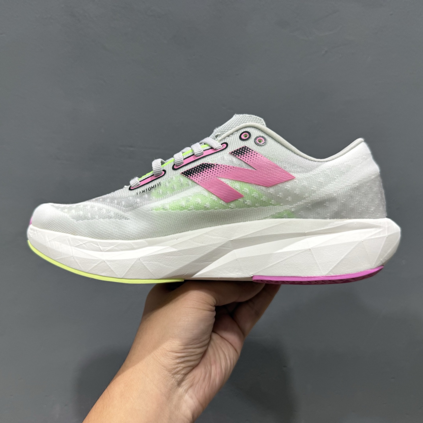 160 New Balance FuelCell Rebel V4 低帮防滑耐磨百搭休闲跑步鞋 MFCPZSR4