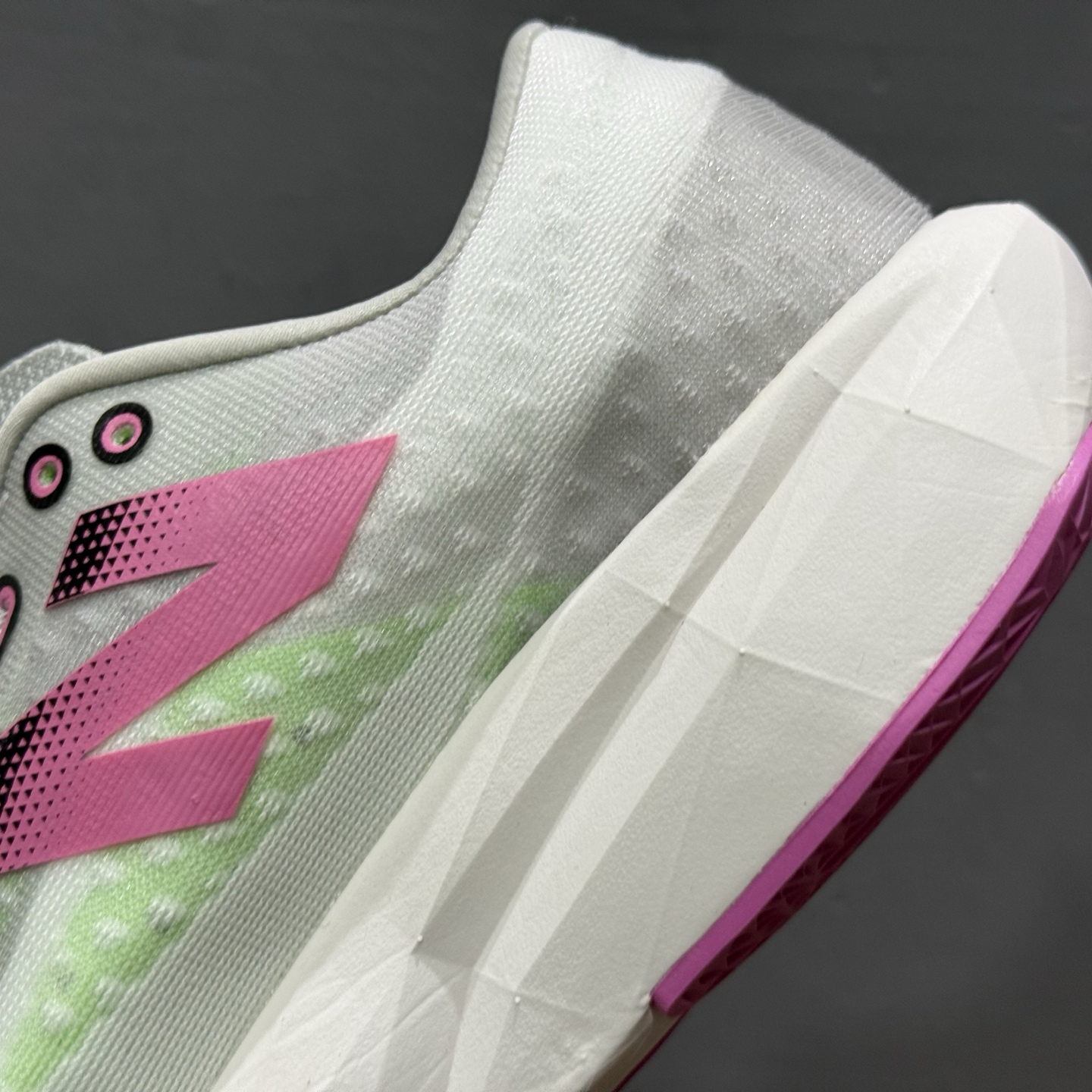 160 New Balance FuelCell Rebel V4 低帮防滑耐磨百搭休闲跑步鞋 MFCPZSR4