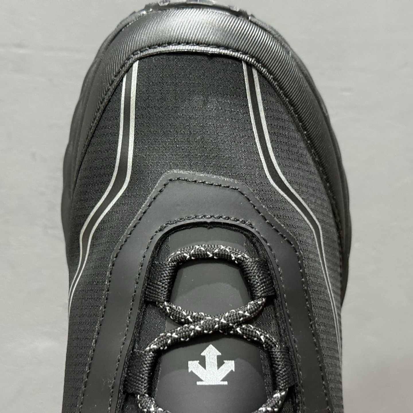 200 迪桑特DESCENTE RUNNING BOA舒适通透防滑耐磨透气轻便回弹 低帮跑步鞋 SQ123LCR34