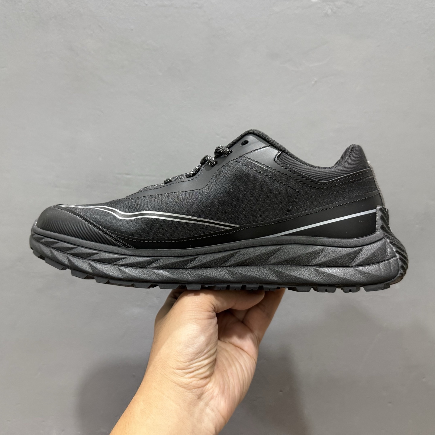 200 迪桑特DESCENTE RUNNING BOA舒适通透防滑耐磨透气轻便回弹 低帮跑步鞋 SQ123LCR34