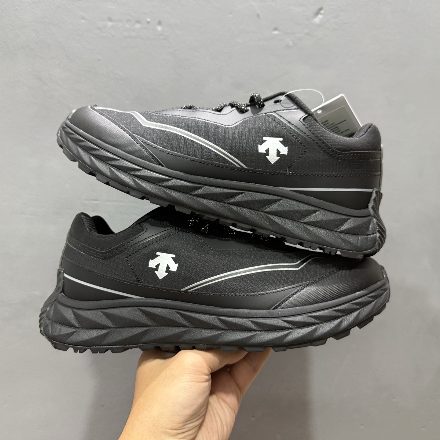 200 迪桑特DESCENTE RUNNING BOA舒适通透防滑耐磨透气轻便回弹 低帮跑步鞋 SQ123LCR34