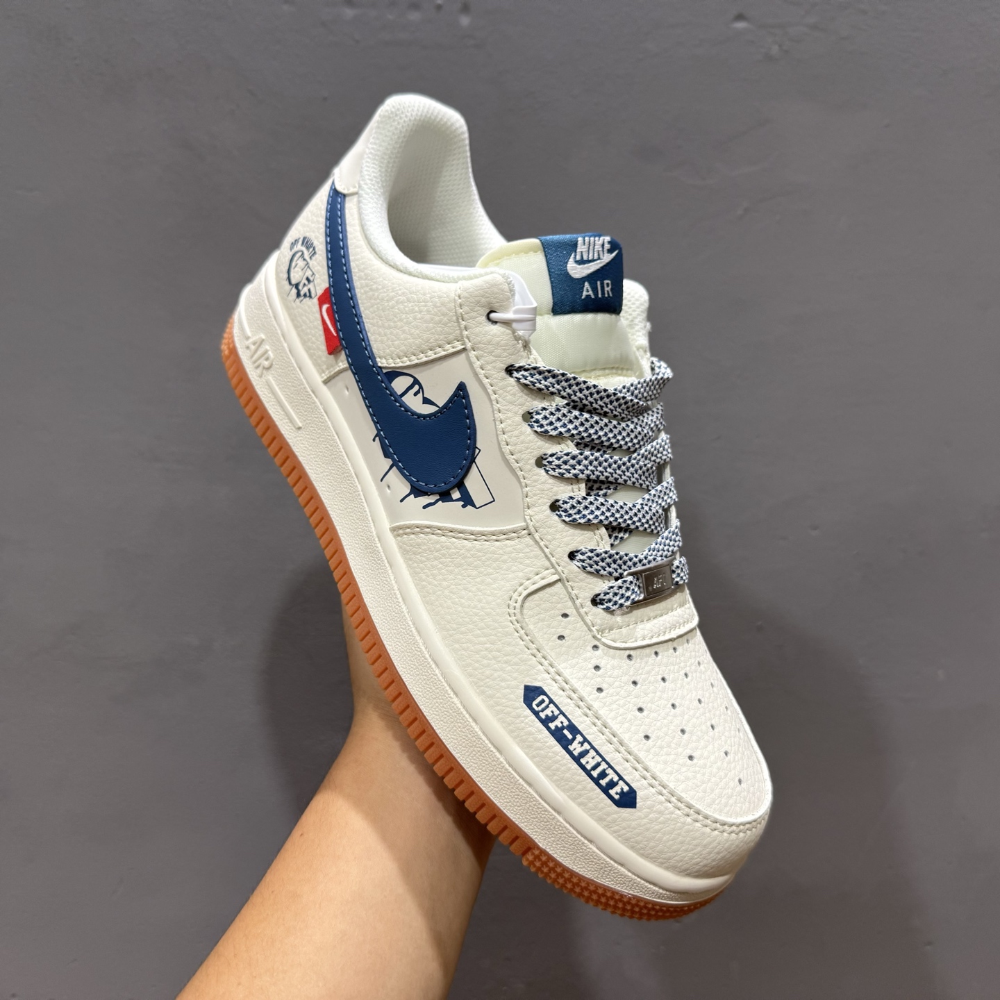 260 OFF-WHITE x Nike Air Force 1 爱心米蓝生胶 QW5836-001