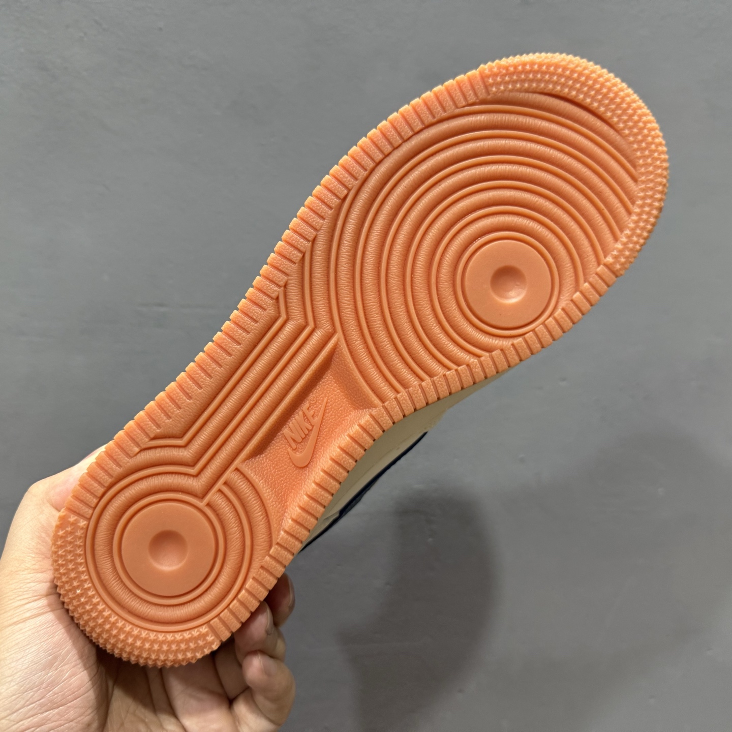 260 OFF-WHITE x Nike Air Force 1 爱心米蓝生胶 QW5836-001