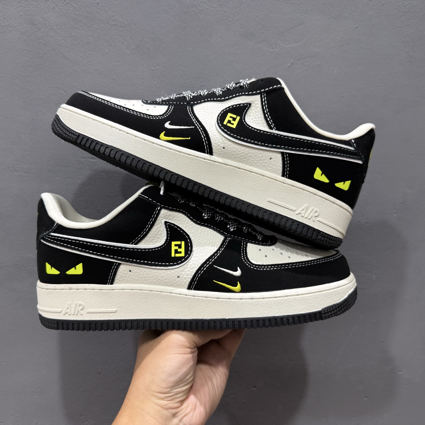 ￥260 Nike Air Force 1'07 Low 芬迪联名 小怪兽 空军一号低帮休闲板鞋 XL1979-102