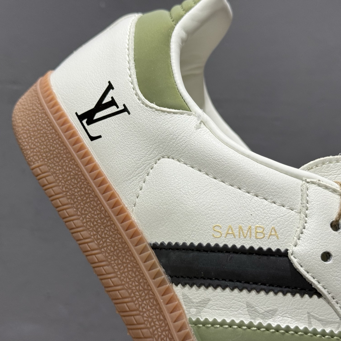 220 Adidas SAMBA OG 德训鞋 高端定制桑巴系列 GJ75809-Chinese UA Cheap High Quatity Brand Clothes Bags handbags Sneakers wholesale wholesaler seller from China Factory suppliers Fashion Clothing Shoes best Quality Beautiful Price 220 Adidas SAMBA OG 德训鞋 高端定制桑巴系列 GJ75809