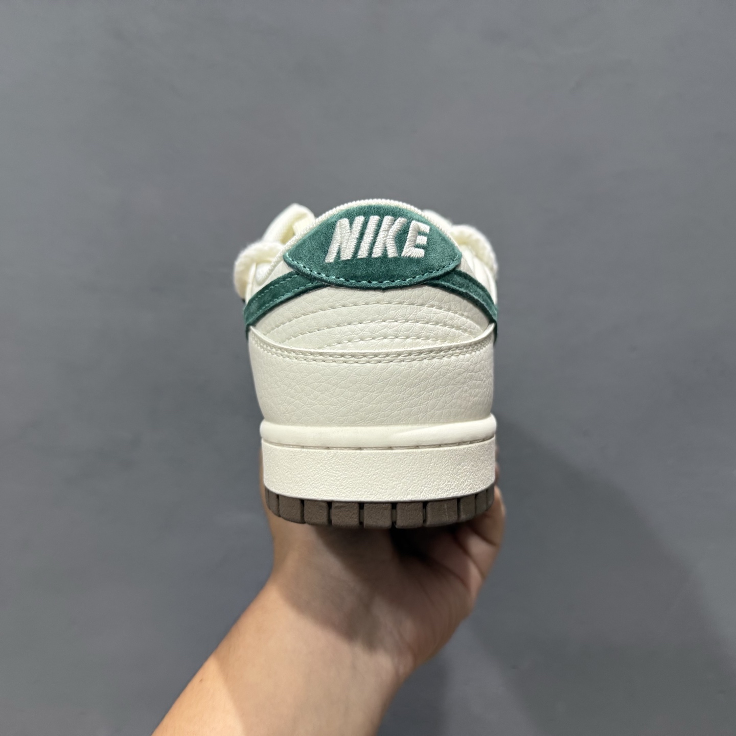 200 Nk SB Dunk Low BAPE联名-绑带黑勾 ....周年高端定制 低帮休闲板鞋 SJ2068-Chinese UA Cheap High Quatity Brand Clothes Bags handbags Sneakers wholesale wholesaler seller from China Factory suppliers Fashion Clothing Shoes best Quality Beautiful Price 200 Nk SB Dunk Low BAPE联名-绑带黑勾 ....周年高端定制 低帮休闲板鞋 SJ2068