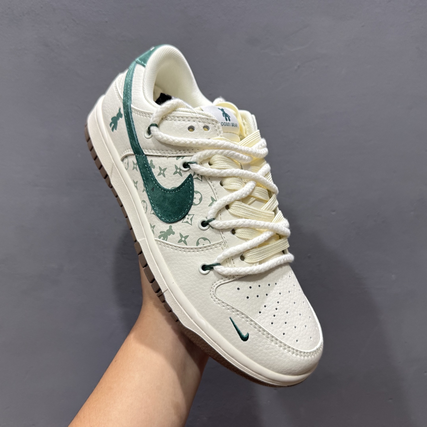 200 Nk SB Dunk Low BAPE联名-绑带黑勾 ....周年高端定制 低帮休闲板鞋 SJ2068-Chinese UA Cheap High Quatity Brand Clothes Bags handbags Sneakers wholesale wholesaler seller from China Factory suppliers Fashion Clothing Shoes best Quality Beautiful Price 200 Nk SB Dunk Low BAPE联名-绑带黑勾 ....周年高端定制 低帮休闲板鞋 SJ2068