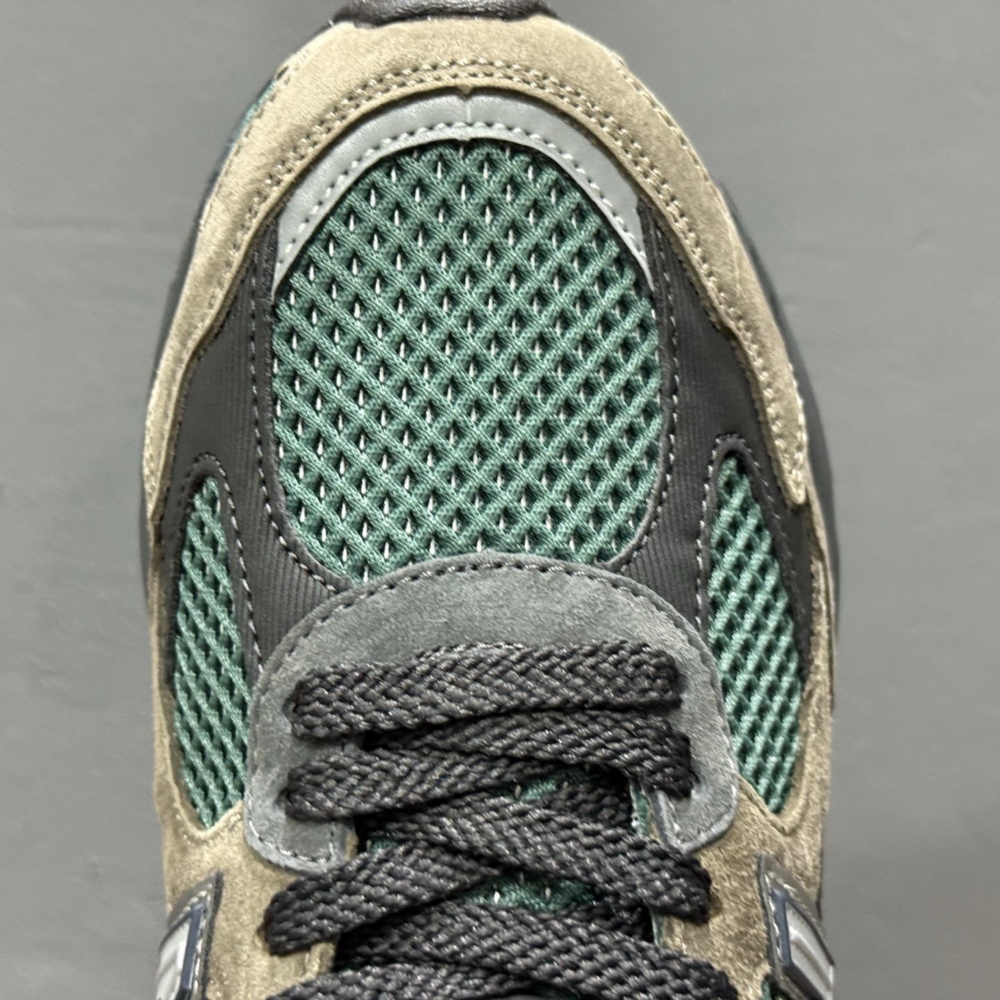 ￥220 纯原 New Balance 2010系列 复古休闲跑步鞋 U2010AGY