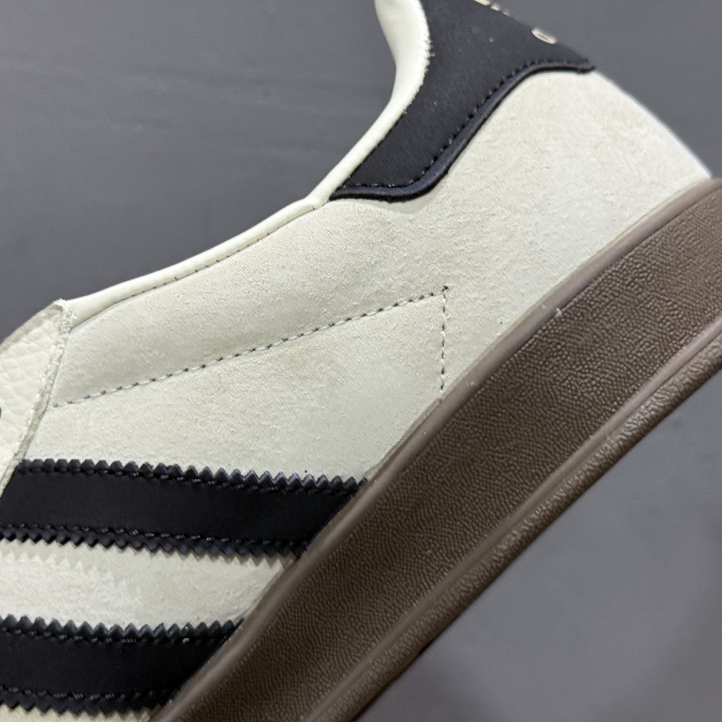 220 Louis Vuitton x adidas 卡布奇诺 SC9207-724-Chinese UA Cheap High Quatity Brand Clothes Bags handbags Sneakers wholesale wholesaler seller from China Factory suppliers Fashion Clothing Shoes best Quality Beautiful Price 220 Louis Vuitton x adidas 卡布奇诺 SC9207-724