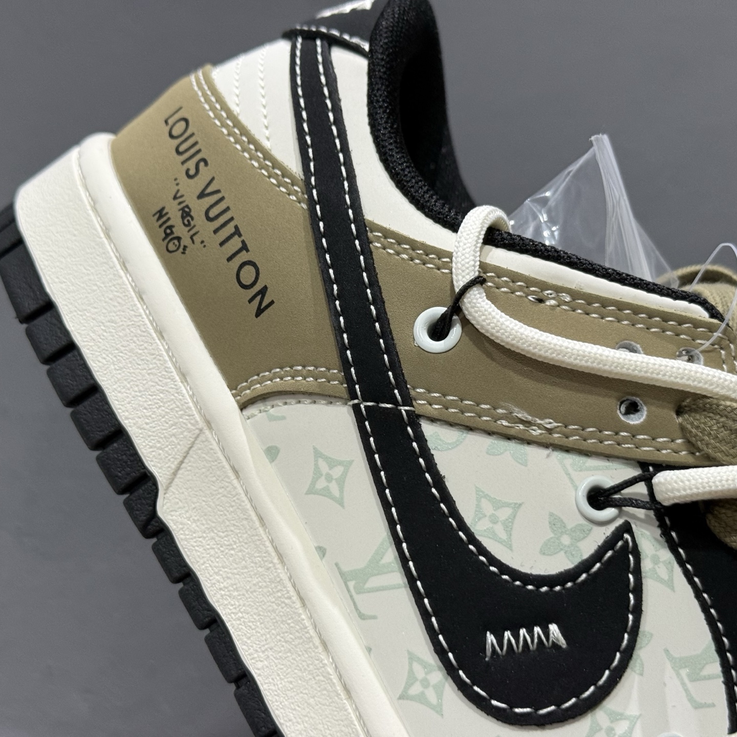 300 Louis Vuitton x Nike Dunk Low 黑棕抽绳 YX5066-371