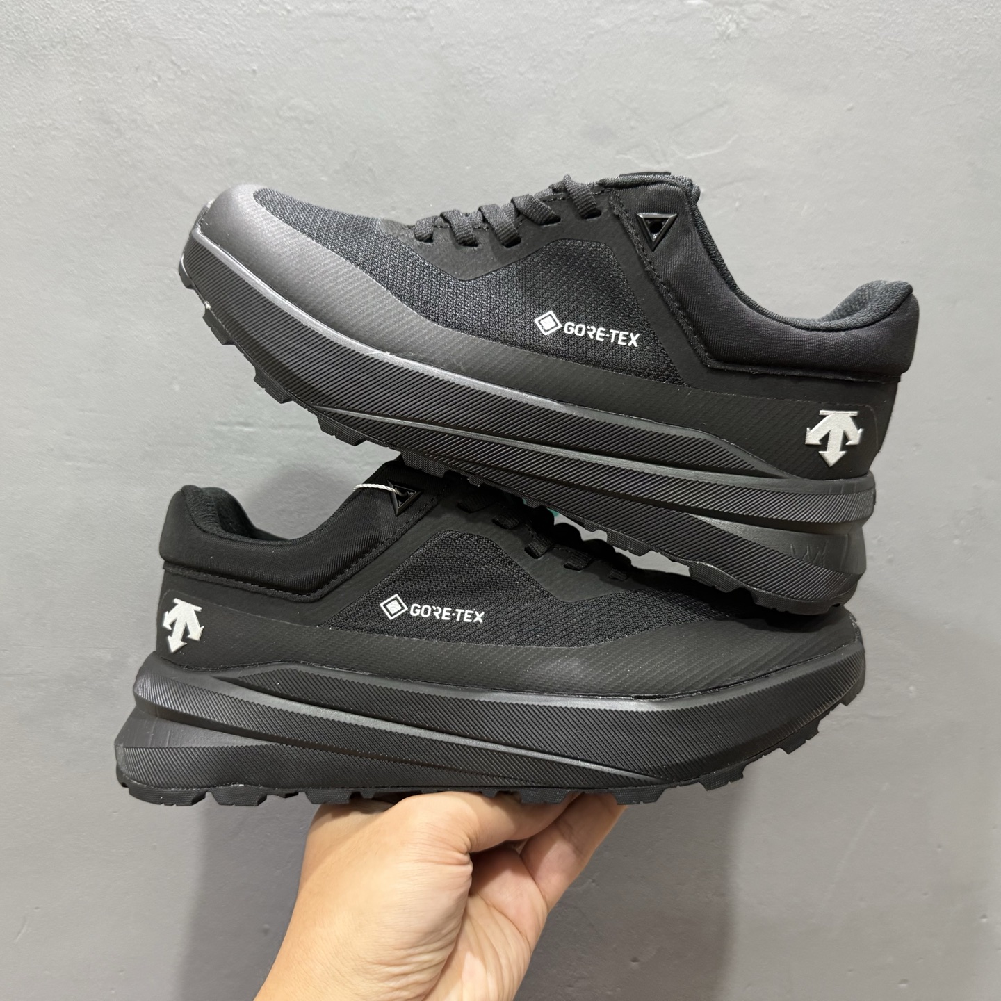 350 新款出货 纯原 迪桑特 迪桑特Descente BOA Running 户外运动跑鞋-Chinese UA Cheap High Quatity Brand Clothes Bags handbags Sneakers wholesale wholesaler seller from China Factory suppliers Fashion Clothing Shoes best Quality Beautiful Price 350 新款出货 纯原 迪桑特 迪桑特Descente BOA Running 户外运动跑鞋