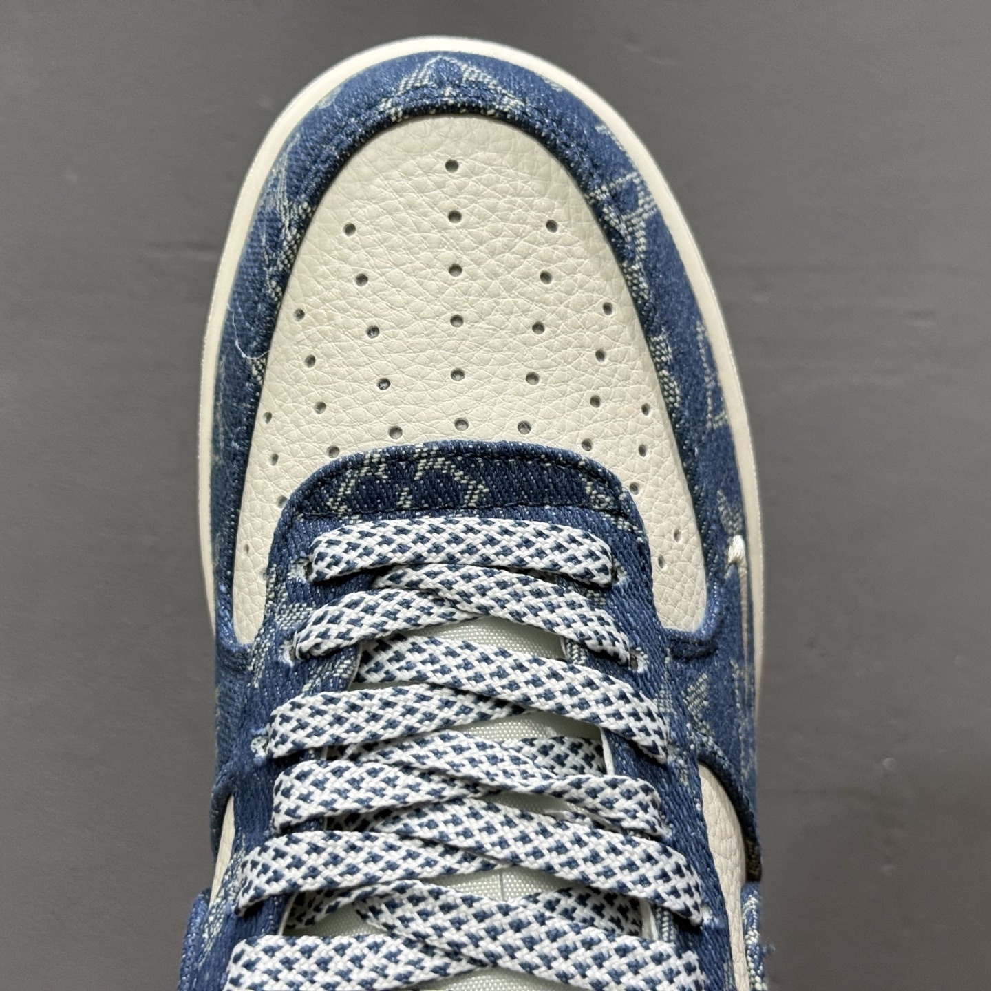 ￥260 Nike Air Force 1'07 Low LV联名 蓝色牛仔 空军一号低帮休闲板鞋 ZD1988-001