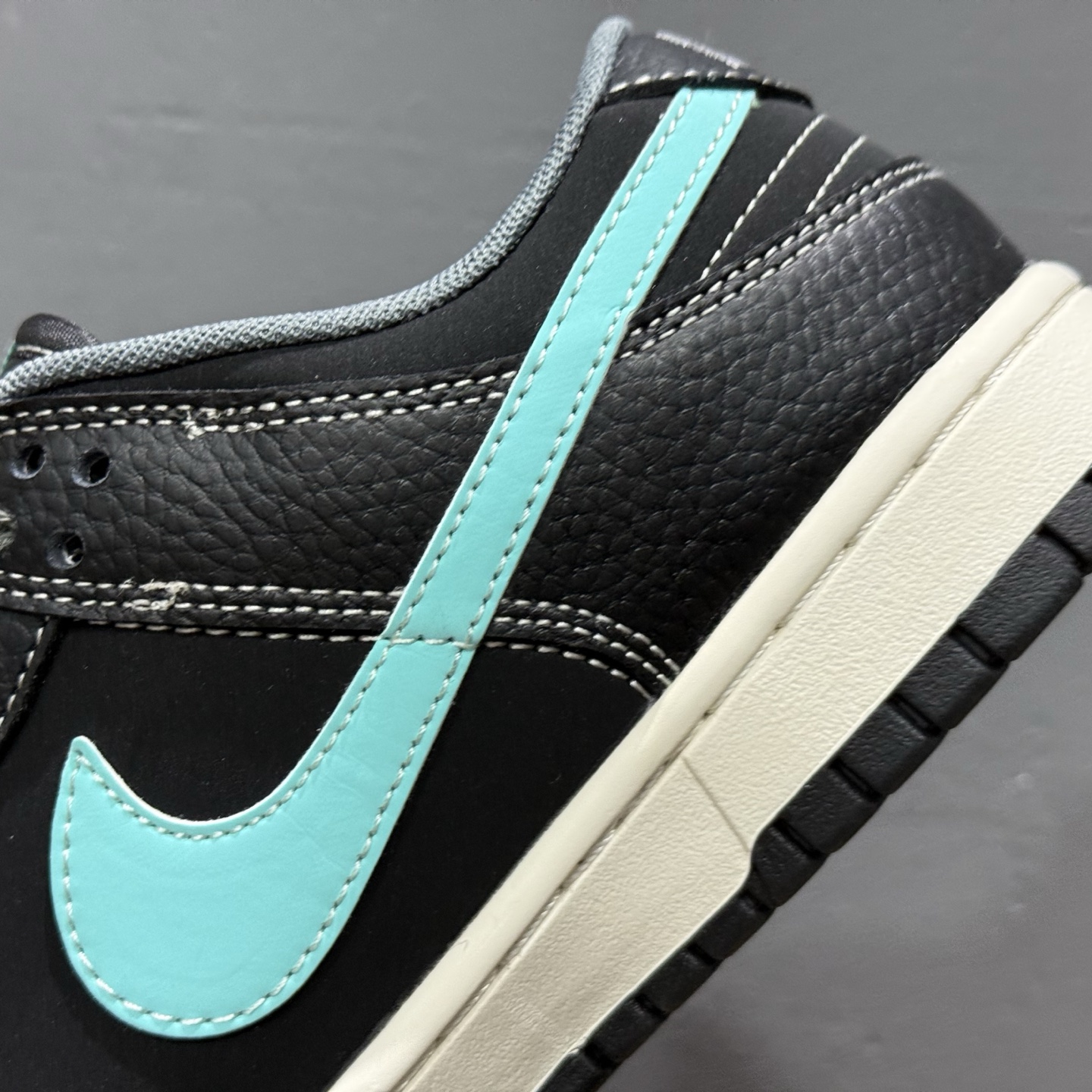 280 Nike Air Dunk LOW 1“LV联名——牛仔夜幕蓝 ”经典牛仔蓝搭配 满天星鞋带 JP1628-033-Chinese UA Cheap High Quatity Brand Clothes Bags handbags Sneakers wholesale wholesaler seller from China Factory suppliers Fashion Clothing Shoes best Quality Beautiful Price 280 Nike Air Dunk LOW 1“LV联名——牛仔夜幕蓝 ”经典牛仔蓝搭配 满天星鞋带 JP1628-033